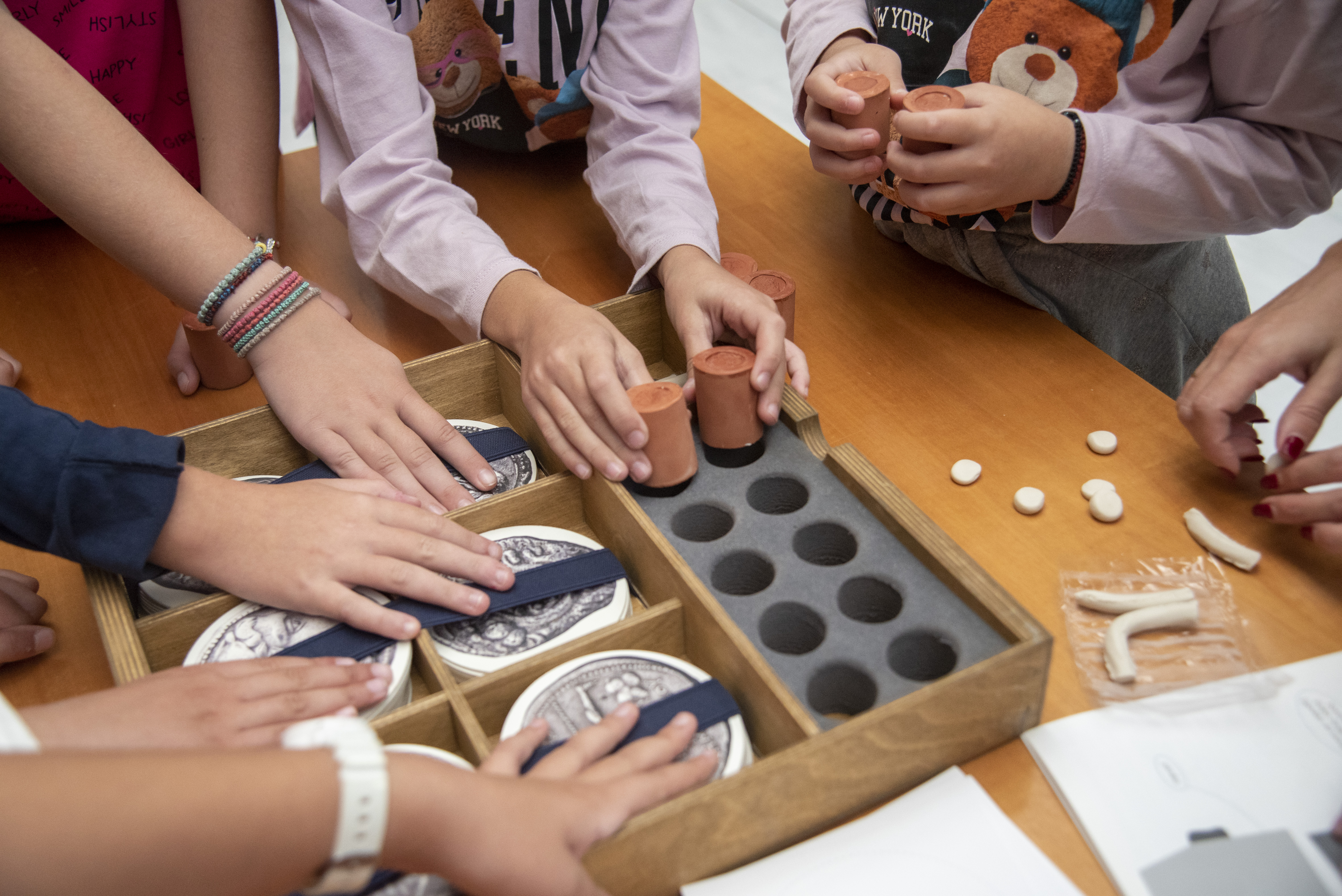 Στιγμιότυπο από την υλοποίηση του προγράμματος στο Αρχαιολογικό Μουσείο Καβάλας 
