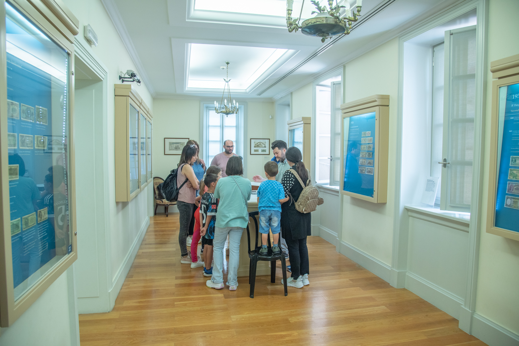 Snapshot from a touch tour at the Banknote Museum