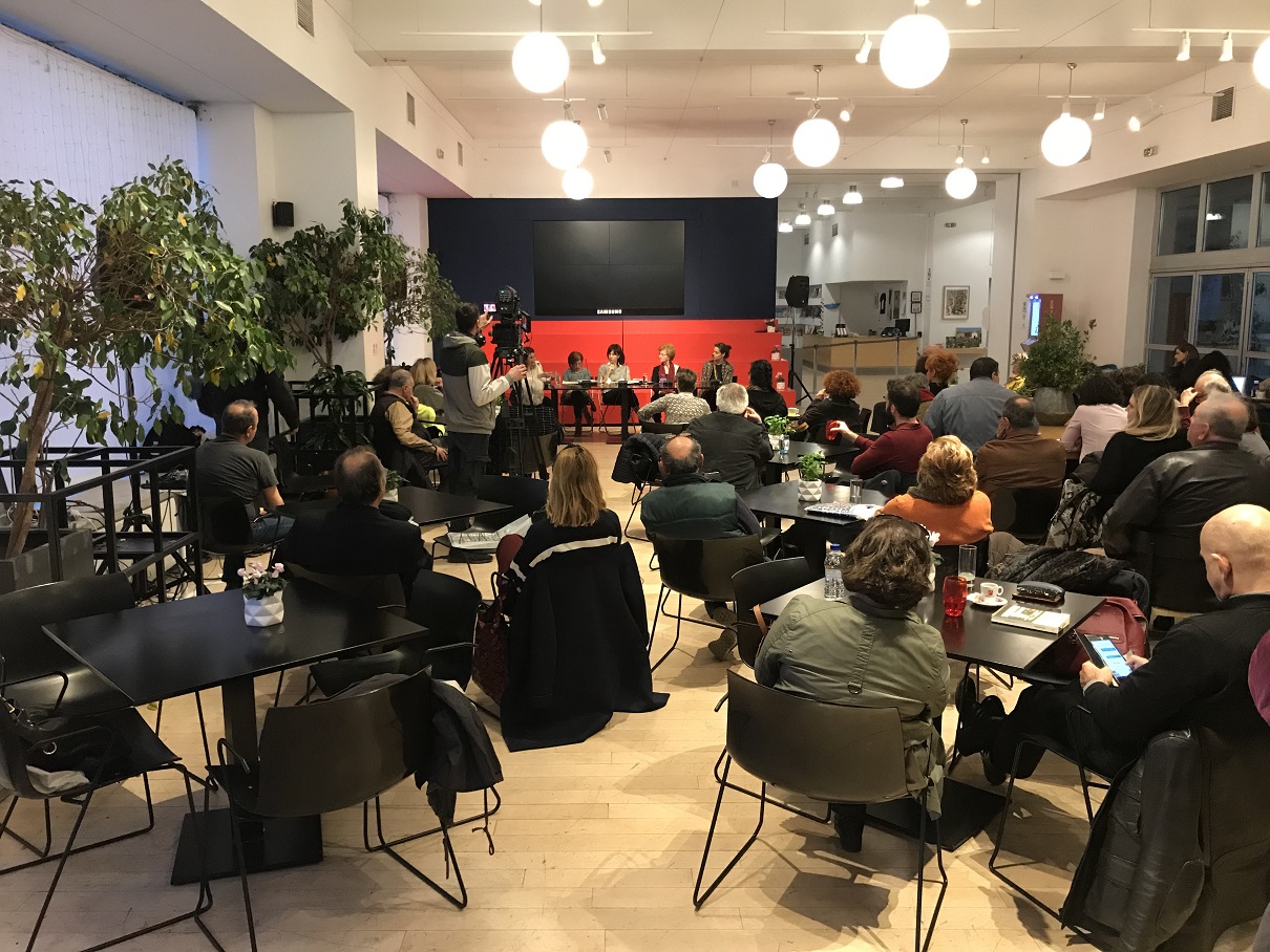 Εκθέματα «Υφάνσεις. Ζωγραφική και ταπισερί» 