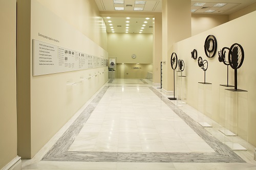 Εκθέματα «Αρχαία Νομίσματα στη Συλλογή της Alpha Bank. Σύγχρονη Έμπνευση στη Γλυπτική του Γιώργου Λάππα» 