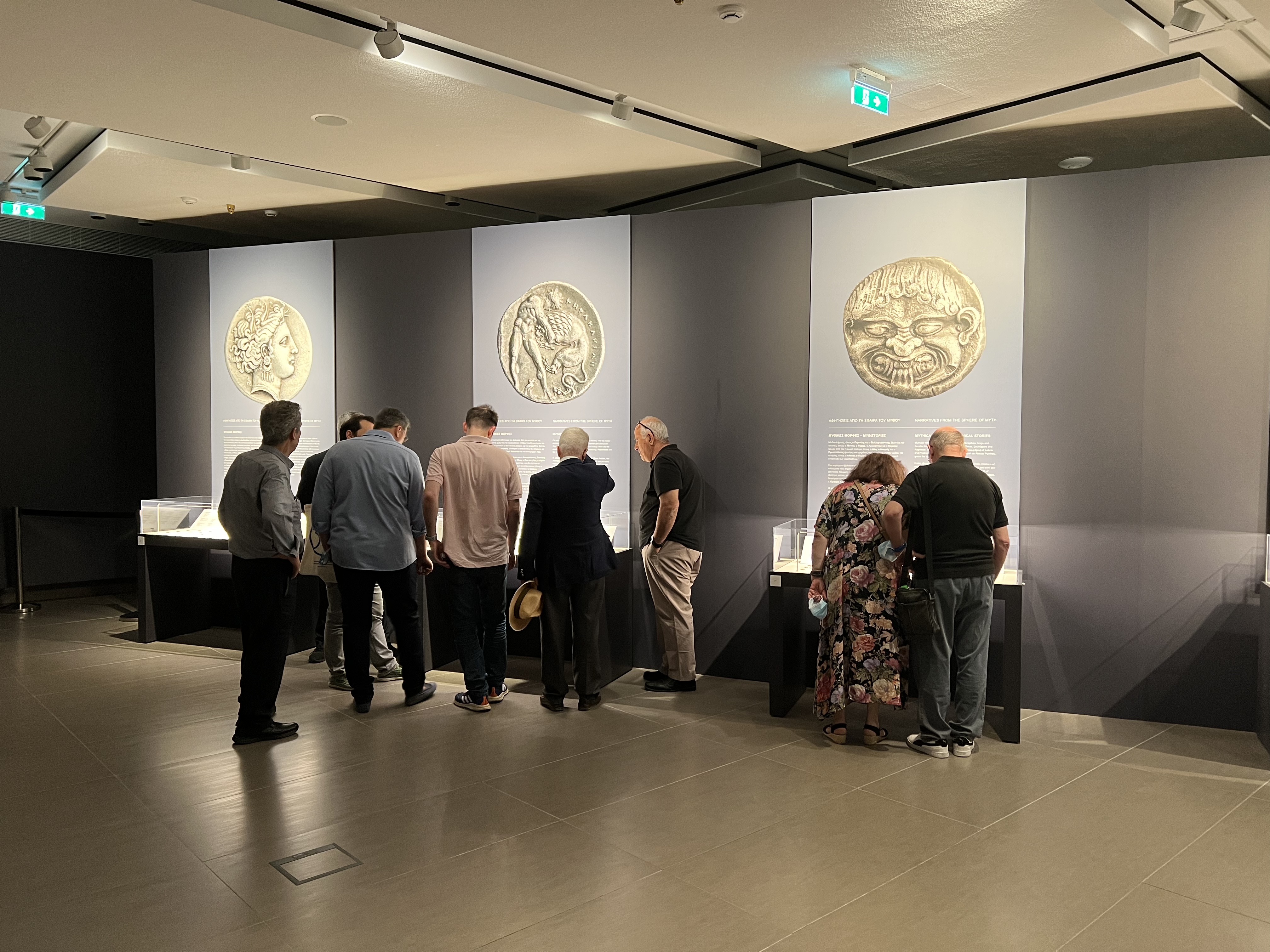 Guided tour for 65+ and persons with mild dementia 